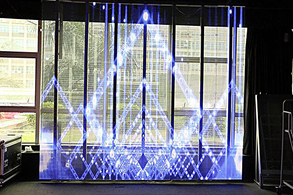 從這四點(diǎn)聊聊LED透明屏與LED玻璃屏的區(qū)別