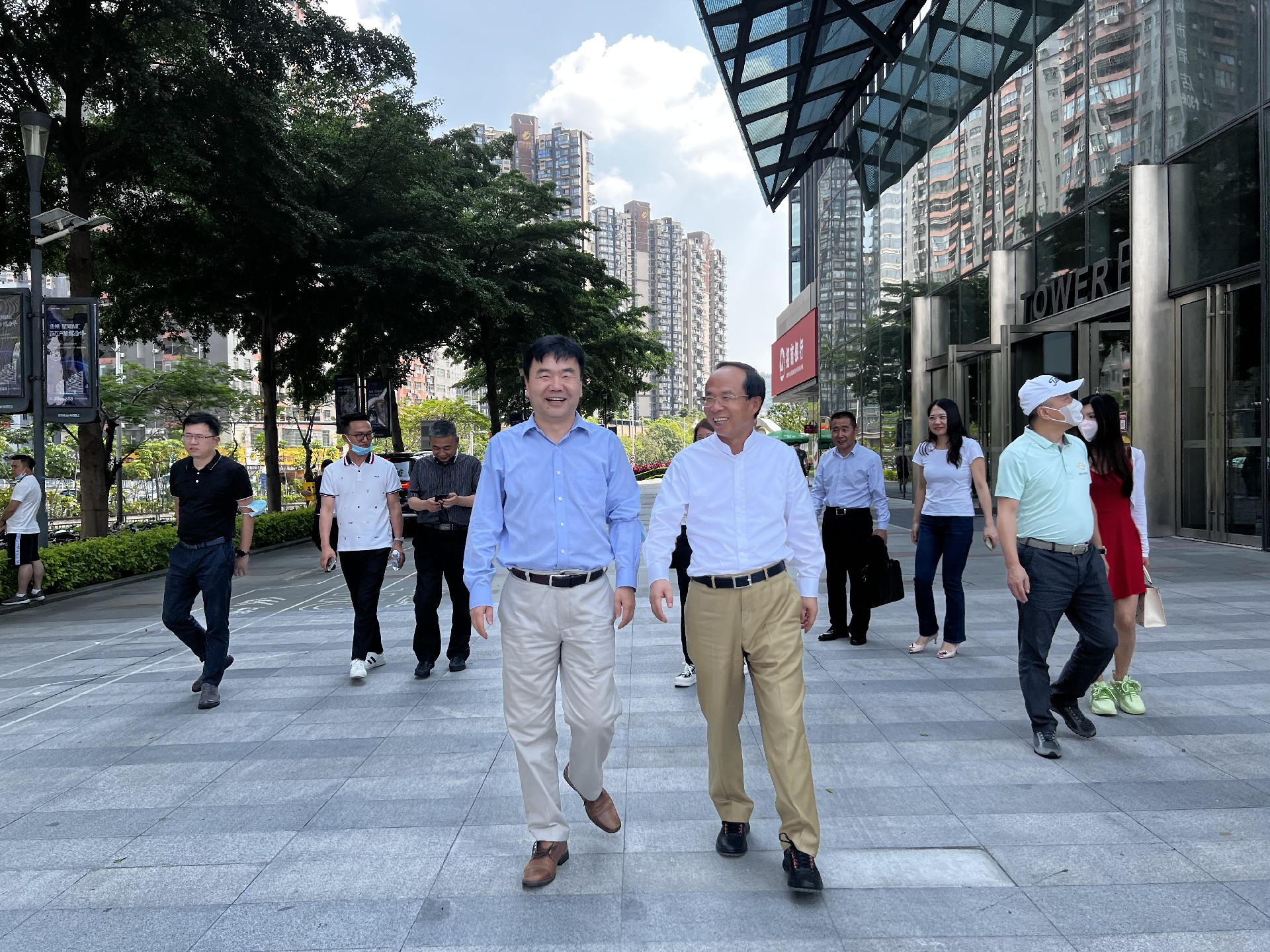 南開校友會周達會長一行蒞臨光子晶體科技參觀交流