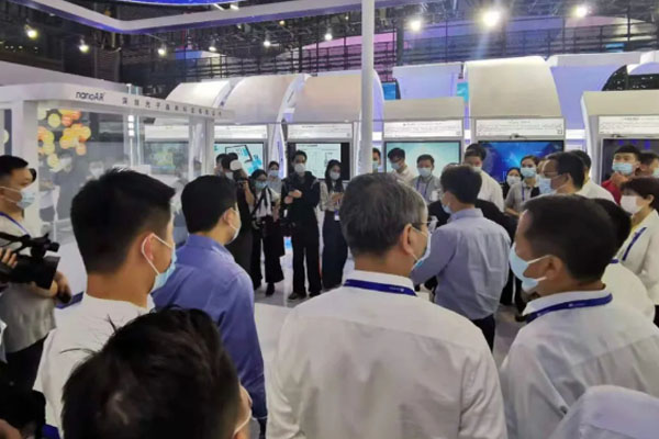 獲政府邀請(qǐng)亮相高交會(huì)，『光子芯片透明屏』火爆全場(chǎng)