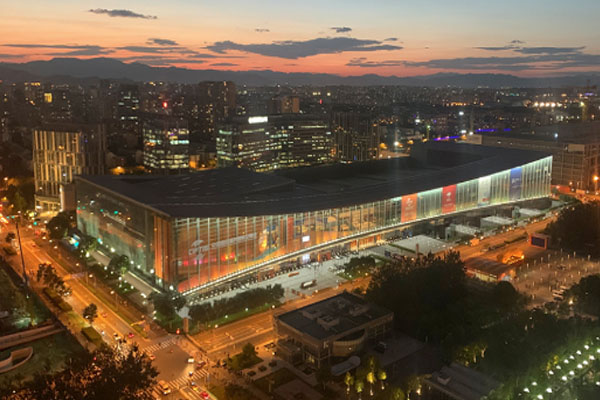 光子晶體科技亮相服貿(mào)會 領(lǐng)導(dǎo)和媒體稱贊科技感十足